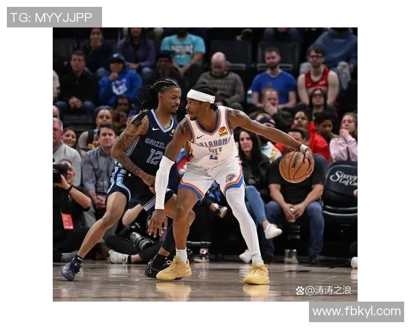 灰熊赛场爆发小插曲,裁判如何处理? 灰熊赛场爆发小插曲,裁判如何处理?