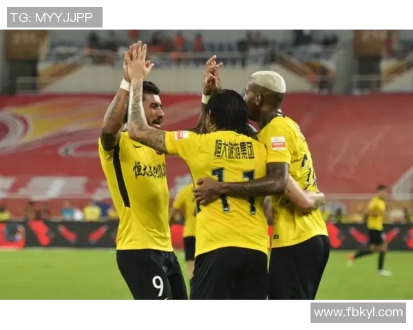 各大足球联赛排名动态变化与争冠形势实时追踪分析